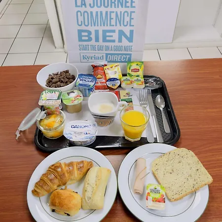 Hotel Kyriad Direct Val De Reuil