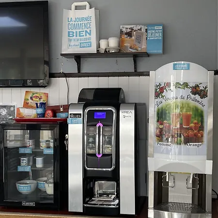 Kyriad Direct Val De Reuil 酒店 2*