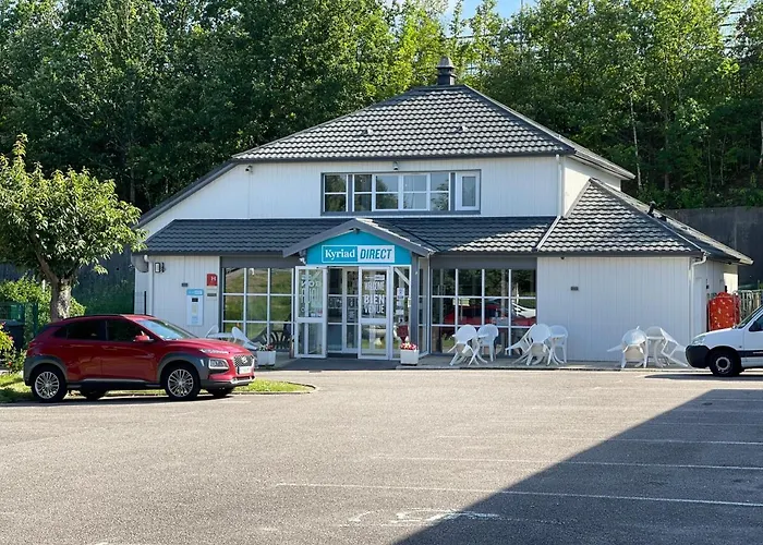 Hotel Kyriad Direct Val De Reuil 2*