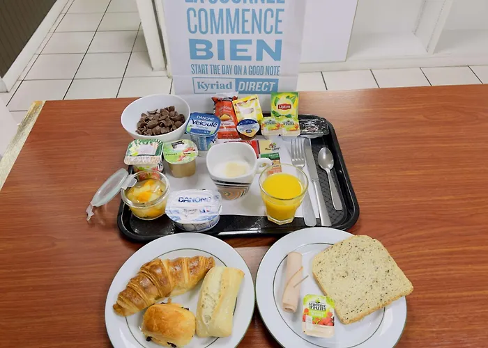 Hotel Kyriad Direct Val De Reuil