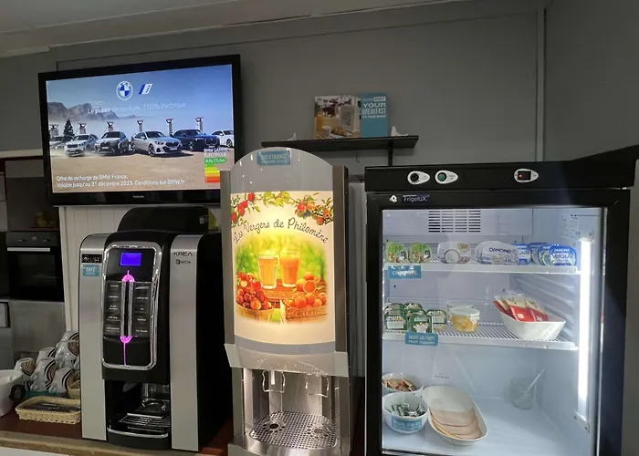 Kyriad Direct Val De Reuil 2*