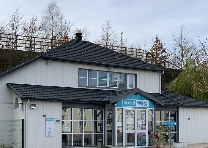 Kyriad Direct Val De Reuil 2*