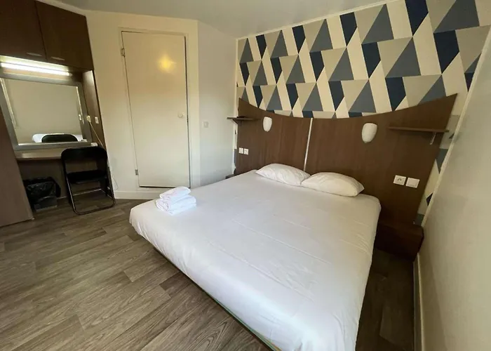 Kyriad Direct Val De Reuil 2* Val-de-Reuil